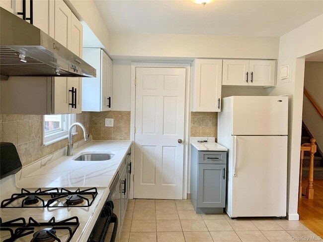 Photo - 15-47 209th St Unit 2 Floor