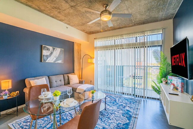 Photo - 810 N 4th St Unit ID1263080P