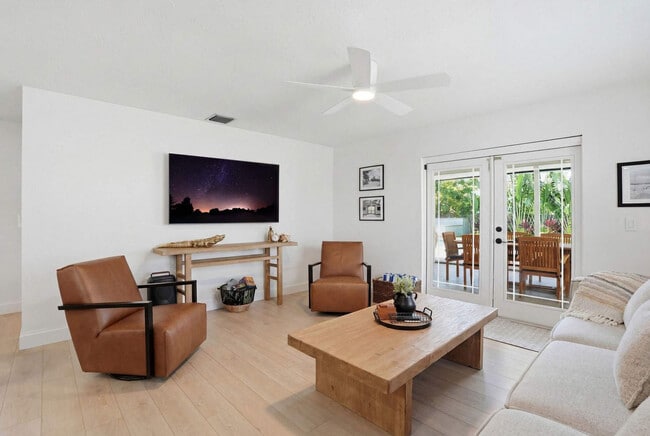 Building Photo - 578 100th Ave N Unit SI FL1-ID1605273P