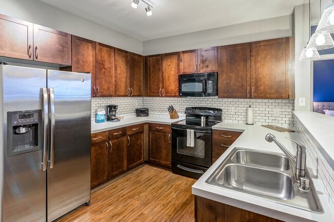 Building Photo - Arrive West End