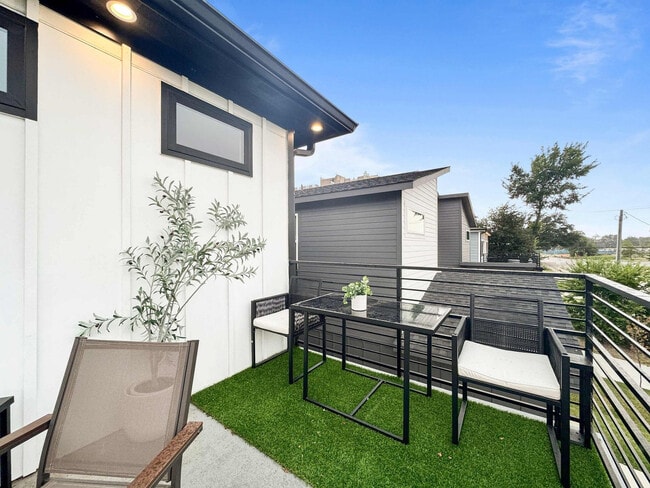 Photo - 2414 Pennsylvania Ave Unit ID1285548P