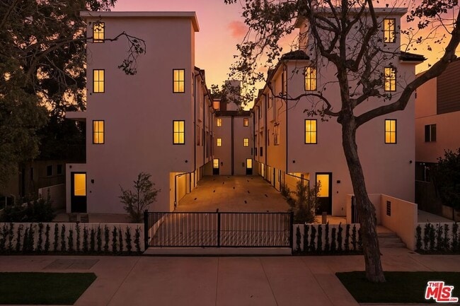 Building Photo - 14535 Killion St