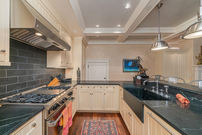 Photo - 605 W Colorado Ave Unit ID1324983P