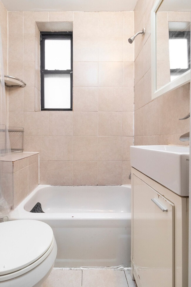 Photo - 316 E 96th St Unit SI ID1097568P