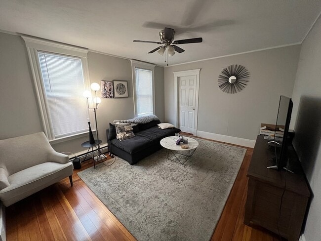 Photo - 288 Meridian St Unit 1