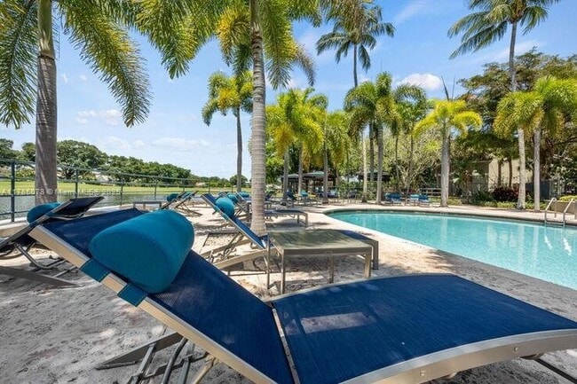 Photo - 5555 N Military Trl