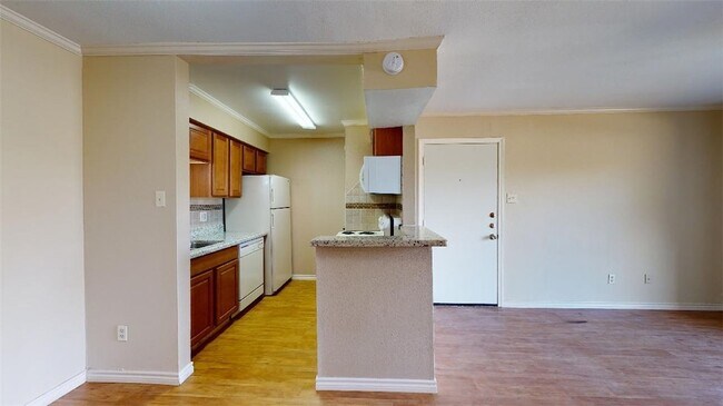 Photo - 904 University Oaks Blvd Unit 1