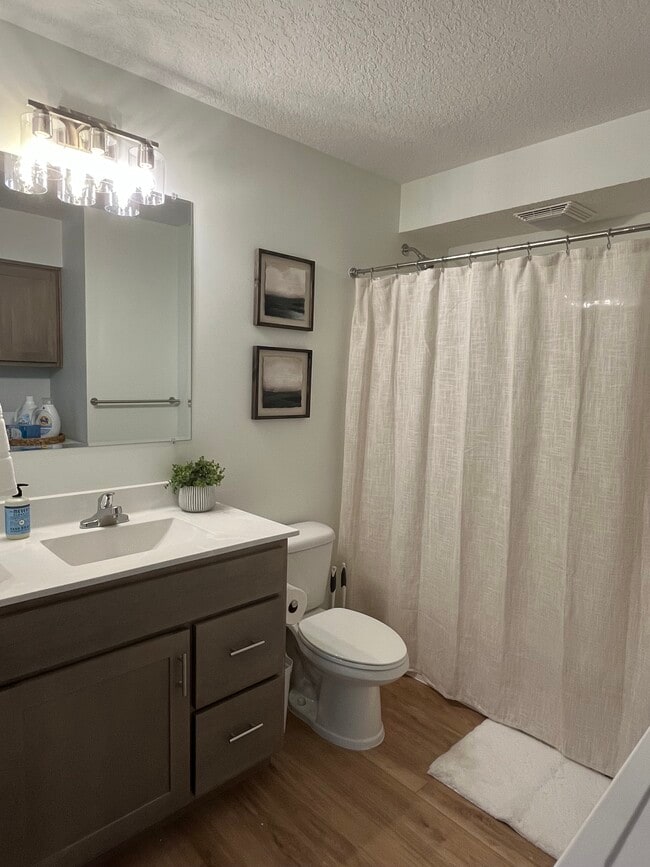 Photo - Gateway Apartments