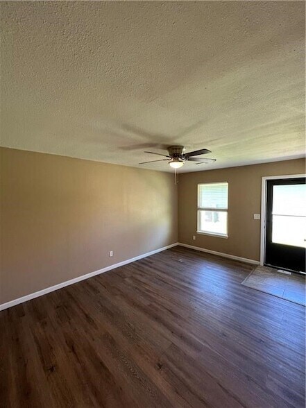 Photo - 2006 Cypress Pl Unit B