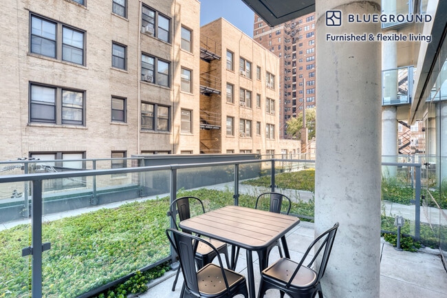 Photo - 450 W Belmont Ave Unit FL4-ID984