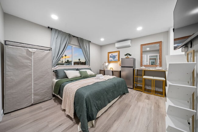 Building Photo - 9827 San Diego St Unit ID1283134P