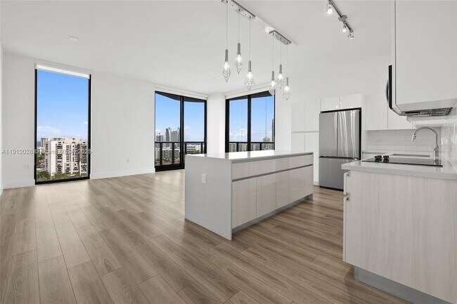 Building Photo - 101 Diplomat Pkwy Unit 2002