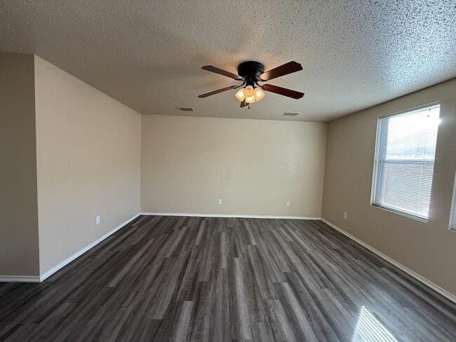 Photo - 3625 Clydesdale Dr