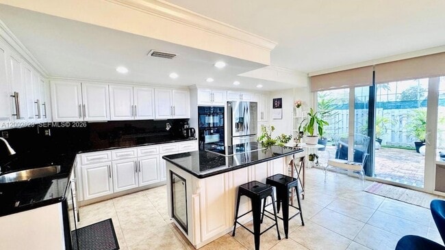 Photo - 903 NE 27th Ave