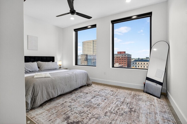 Photo - 23 W 4th St Unit ID1322467P