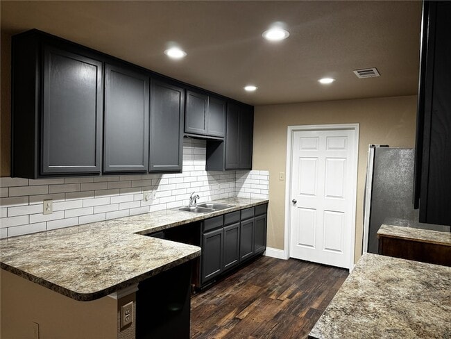 Photo - 5608 Humbert Ave