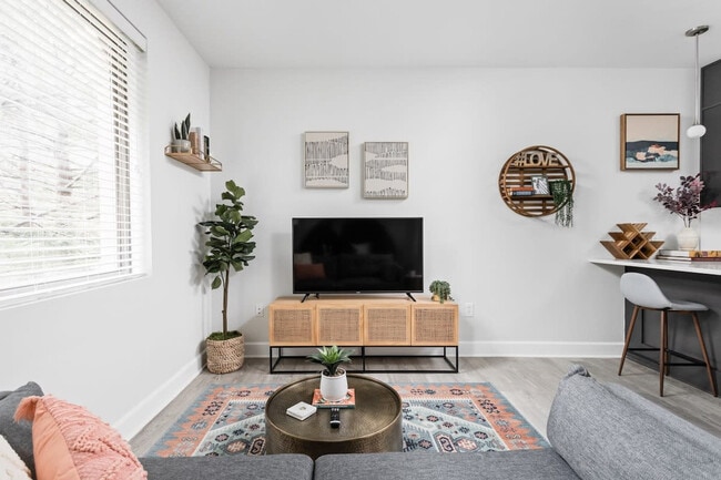 Building Photo - 5858 N College Ave Unit ID1028931P