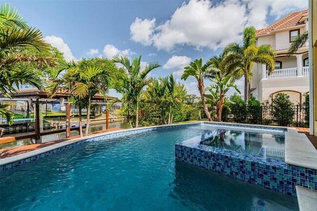 Photo - 539 Treviso Dr