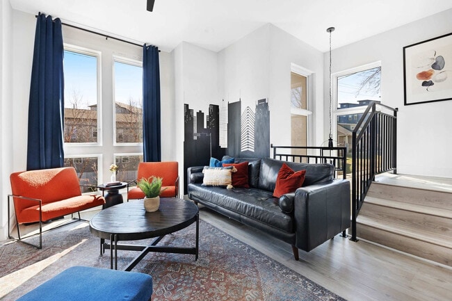 Building Photo - 911 Ramsey St Unit ID1241253P