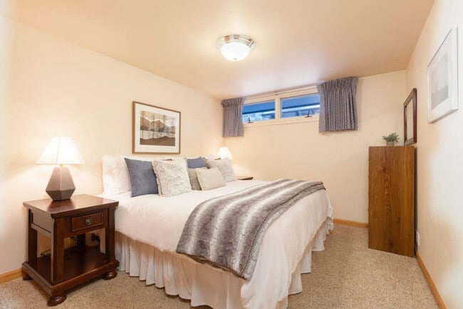 Photo - 611 S Monarch St Unit ID1021494P