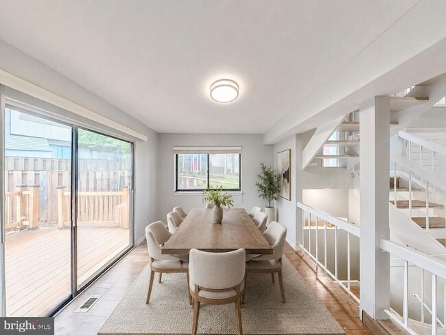 Photo - 18428 Point Seneca Pl