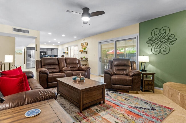 Building Photo - 14836 N Moon Valley Dr Unit ID1031634P