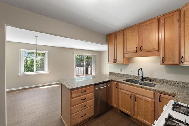 Photo - 304 Pondridge Cir