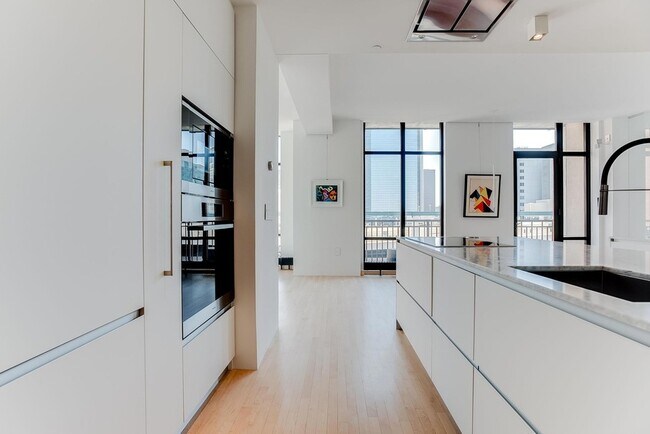 Photo - 201 S 11th St