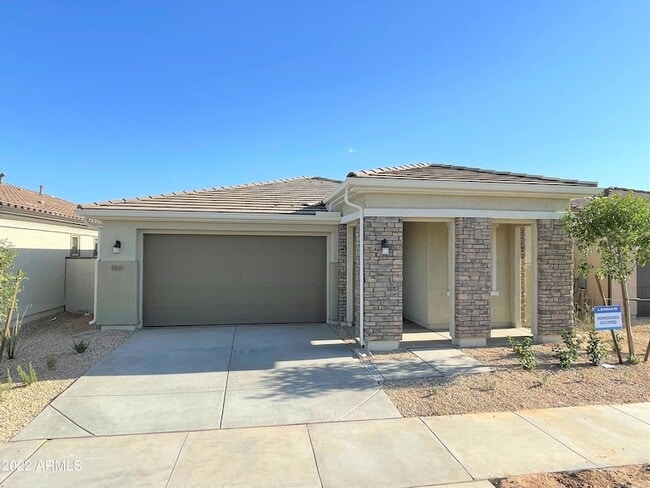 Building Photo - 9849 E Tahoe Ave