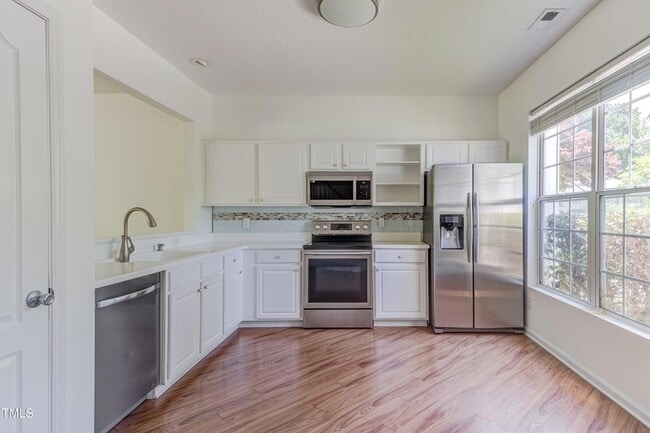 Photo - 306 Orchard Park Dr