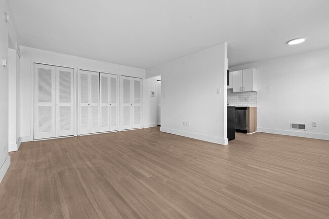 Photo - Bloomfield Square Apartments - Auburn Hills, MI