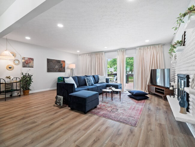 Photo - 8040 Strongsville Blvd Unit ID1061066P