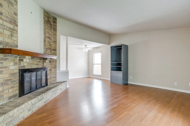 Photo - 5316 N Colony Blvd