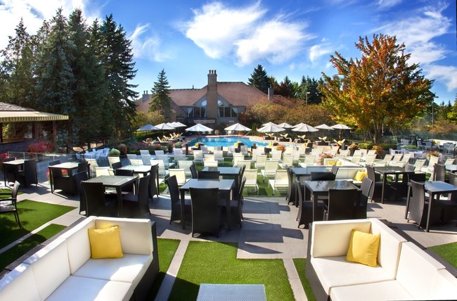 Photo - River Oaks West