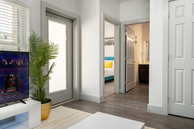 Photo - 3930 Westcliff Rd Unit ID1228619P