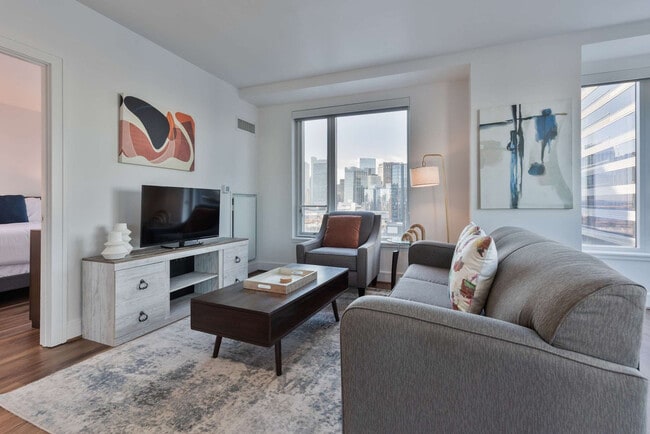 Building Photo - 100 Pier 4 Blvd. Unit SI FL18-ID1534388P