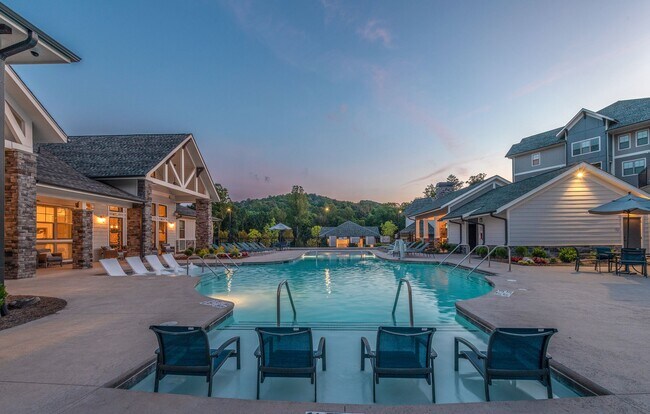 Building Photo - Dream Asheville Exchange