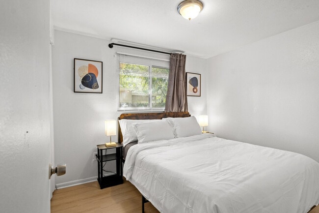 Photo - 3721 E Clifton St Unit SI ID1343014P