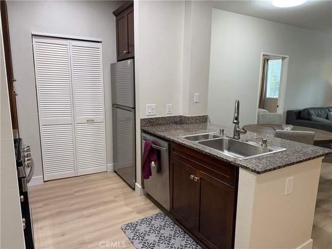 Photo - 1170 Scholarship