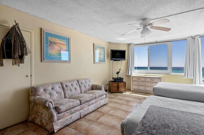 Building Photo - 8817 S Thomas Dr Unit SI ID1354937P