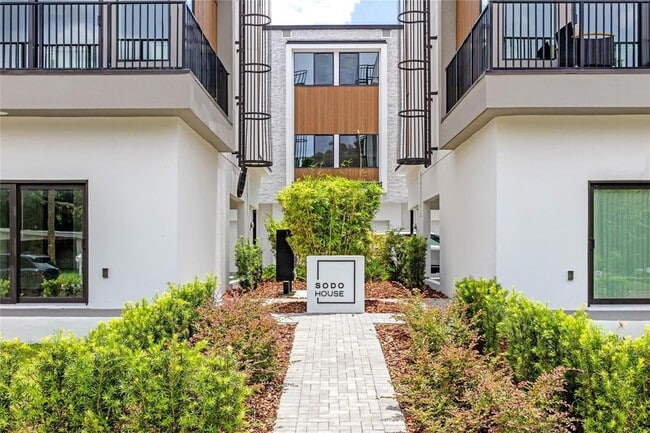 Photo - 48 W Harding St