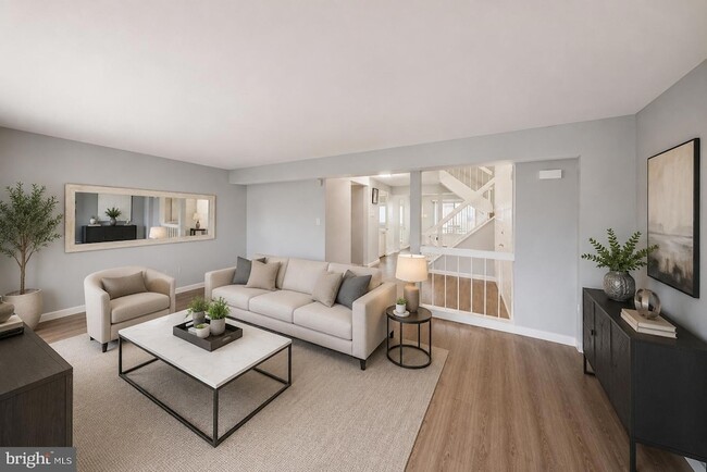 Photo - 18428 Point Seneca Pl