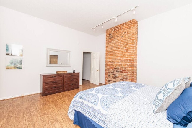 Photo - 962 Pavilion St Unit ID1056061P