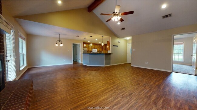 Photo - 1215 Glade St