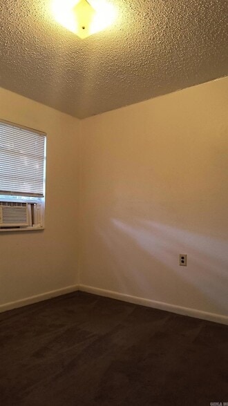 Photo - 2100 Sidney St