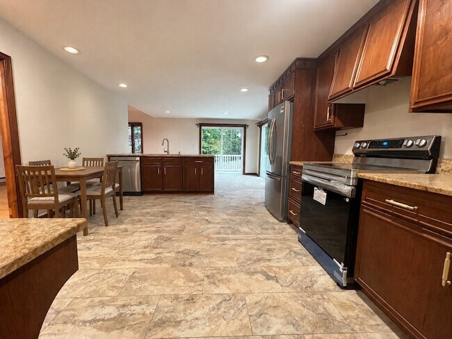 Photo - 8 Birch Ln