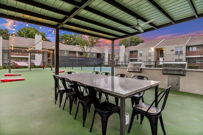 Photo - 10751 Meadowglen Ln Unit Kate