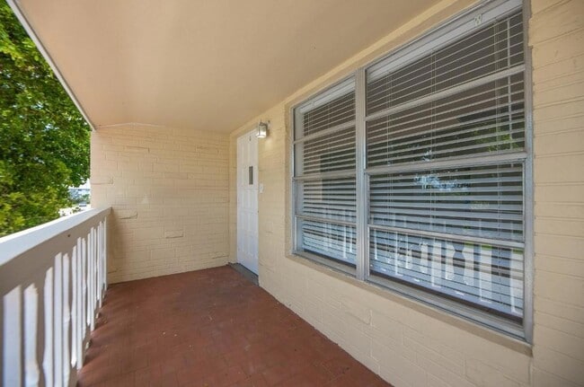 Photo - 1033 NW 30th Ct Unit 4