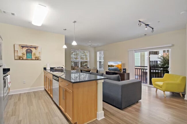 Photo - 615 S Columbus St Unit SI ID1473417P