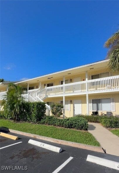 Building Photo - 4629 Bayshore Dr Unit J7